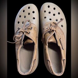 CROCS  Islander Pitcrew Boat Shoes Men’s Tan Leather upper Slip-On Loafers